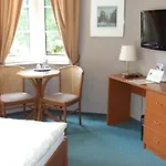 Konukevi & Cafe Am Kraehenberg Halle (Saale)