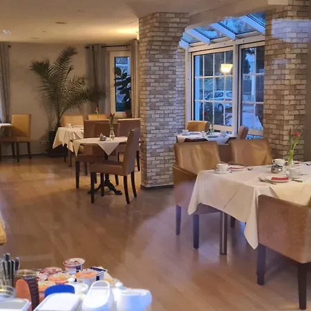 Πανσιόν & Cafe Am Kraehenberg 3*