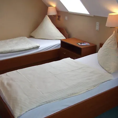 & Cafe Am Kraehenberg Πανσιόν