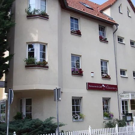 Guest house & Cafe Am Kraehenberg