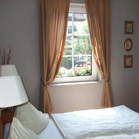 Πανσιόν & Cafe Am Kraehenberg