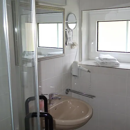 Guest house & Cafe Am Kraehenberg 3*