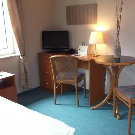 & Cafe Am Kraehenberg Guest house 3*