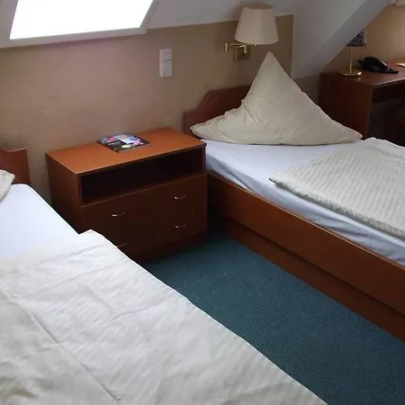 Guest house & Cafe Am Kraehenberg Halle (Saale)
