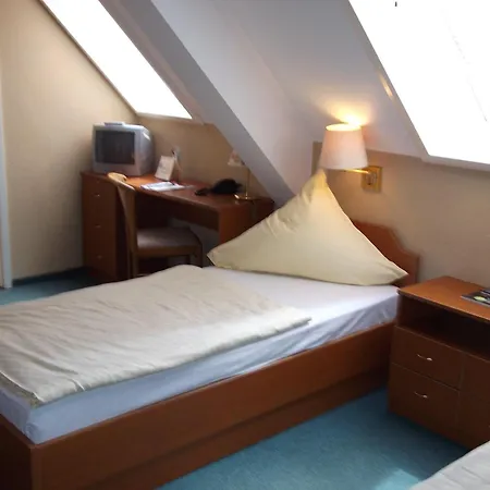 & Cafe Am Kraehenberg 3* Halle (Saale)