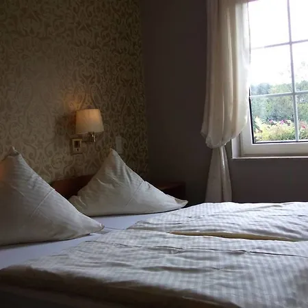 & Cafe Am Kraehenberg Guest house