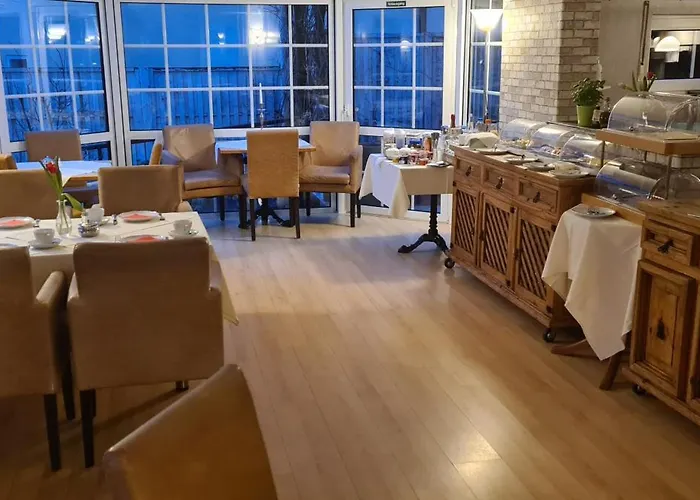 & Cafe Am Kraehenberg 3* Halle (Saale)