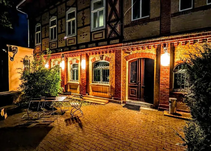 & Cafe Am Kraehenberg Konukevi