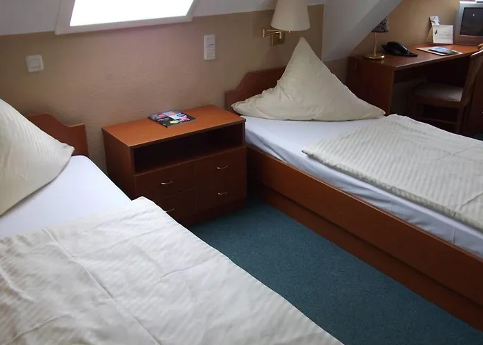 & Cafe Am Kraehenberg 3* Halle (Saale)