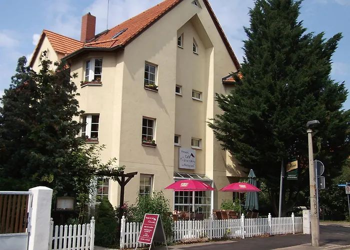 Konukevi & Cafe Am Kraehenberg 3*