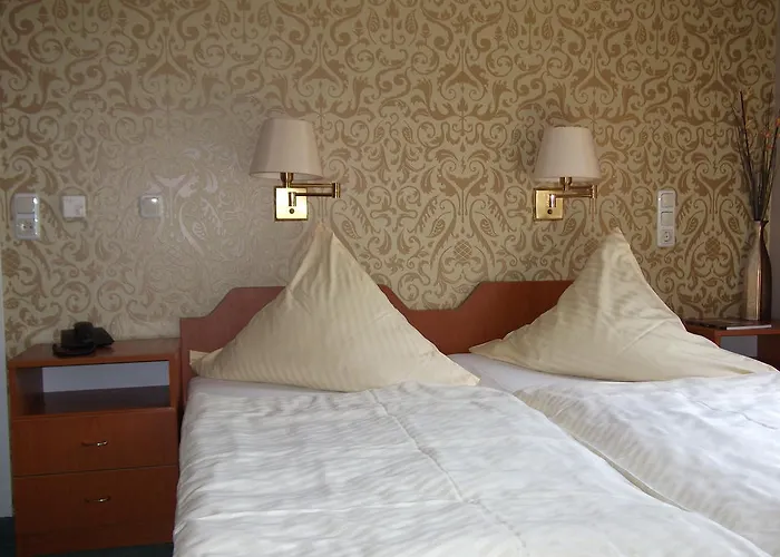 Konukevi & Cafe Am Kraehenberg Halle (Saale)