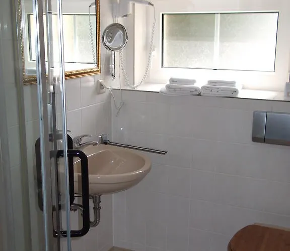 Penzion & Cafe Am Kraehenberg Halle (Saale)