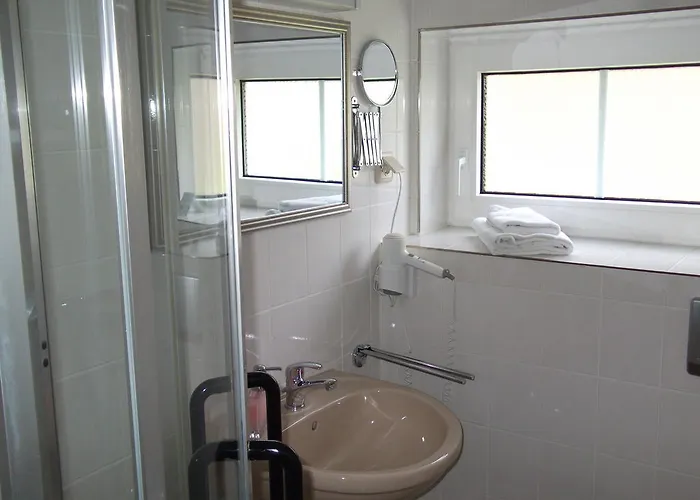 Penzion & Cafe Am Kraehenberg 3*